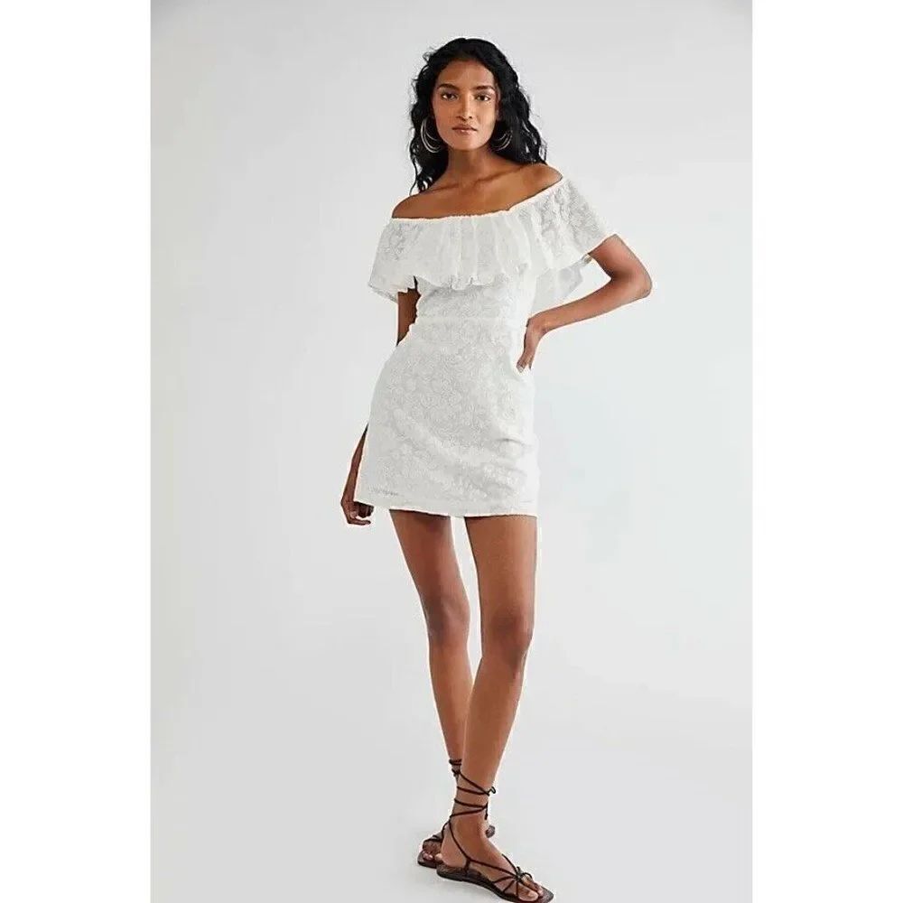 NEW FREE PEOPLE Sz S GIRL CRUSH LACE MINI DRESS IN IVORY